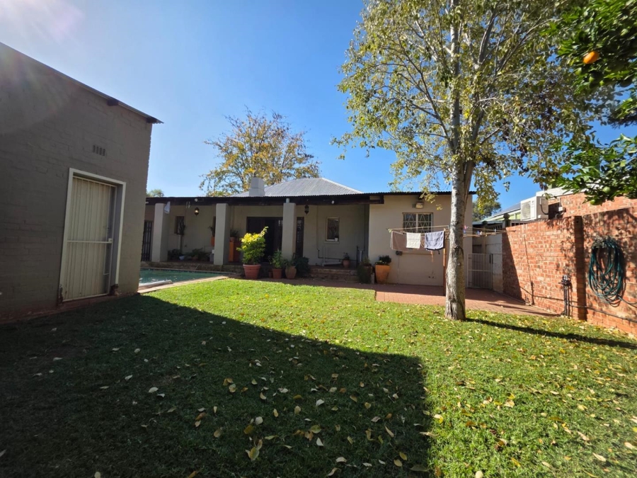 4 Bedroom Property for Sale in Beaconsfield Northern Cape